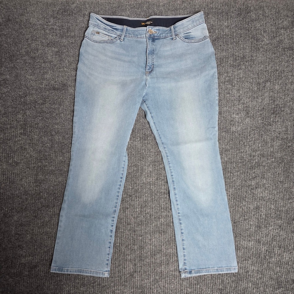 Lee Regular Fit Straight Leg Mid Rise Women's Denim Jeans Size 18 Short Light